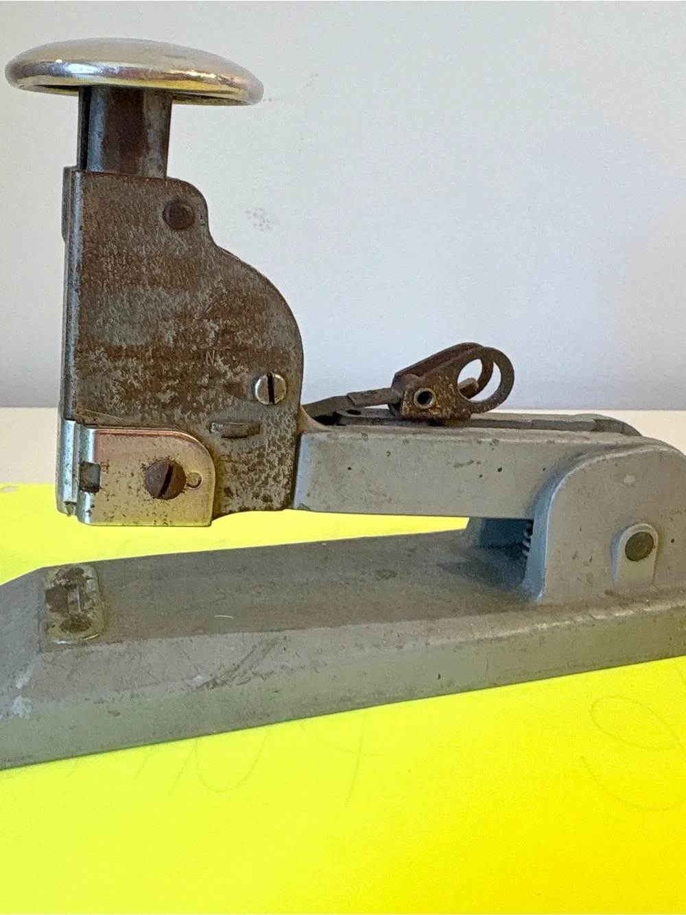 Vintage Heavy-Duty Desktop Stapler in Gray and Silver